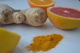 Turmericul este o plantă erbacee de origine asiatică, înrudit cu ghimbirul. Tonic Cu Ghimbir Si Turmeric Andreea Traieste Verde