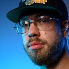 Daryl Crowley(@DarylCrowley)