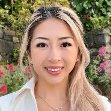 Annie Mach's Instagram, Twitter & Facebook