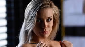 Eentje voor de mensen die wat warmte nodig hebben op deze koude vrijdag in  januari. Een leuke fotoshoot van Love Island deelneemster Victoria Vermeer.  Beelden hierrr: https://vkm.ag/3irNyal