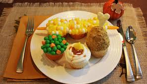 Your fabulous but easy thanksgiving cake decorating idea is now finished and you have a lovely and easy thanksgiving dessert recipe that the kids can make! Thanksgiving Cupcakes That You Can Actually Make