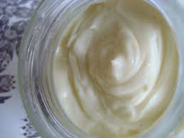 Creme Corps Miel Et Lait Bienen
