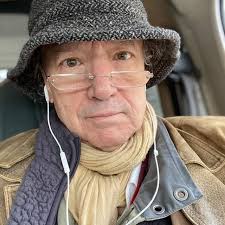 I love how brands pitch me NHL stuff, literally nothing about me says  hockey but I'm Canadian so I *must* know hockey and you know what? They are  absolutely right.