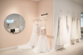 Meine hochzeit ein traum » forever yours brautkleider. Brautmode Dusseldorf Brautkleid Hochzeitskleider Dusseldorf Iamyours