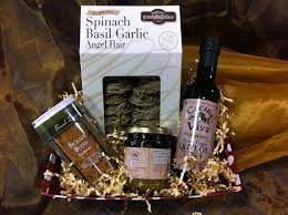 Little Italy Gift Basket Includes Pasta Nests Bread Dipping Seasoning Olive Oil Pesto Pasta Sauce Pesto Sauce For Pasta Italy Gift Bread Dip