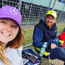 What's better than just pizza? The world's cheesiest pizza! 🍕🧀 Vadoli