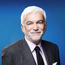 Pascal Praud reçoit Gavin's Clemente-Ruiz pour son livre « L'appel du  voyage »