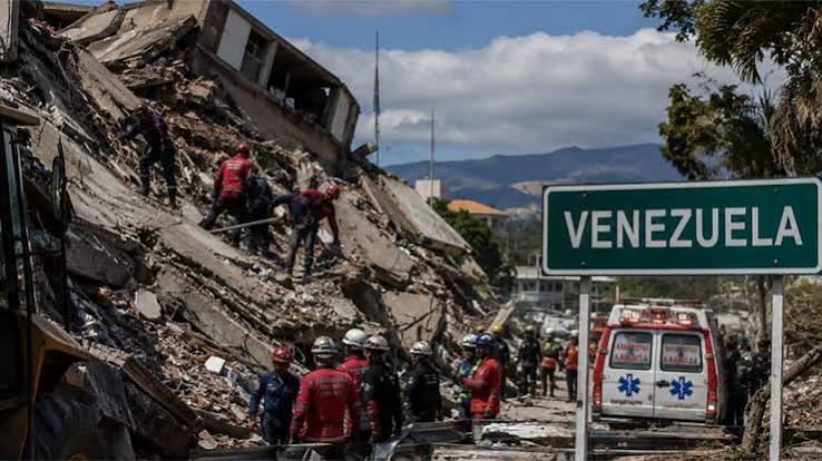Venezuela Earthquake வெனிசுலா நிலநடுக்க பேரழிவு: 2,645 பேர் உயிரிழப்பு, ஆயிரங்கள் வீடிழப்பு. Venezuela Earthquake Tragedy: Death toll rises to 2,645 with thousands homeless