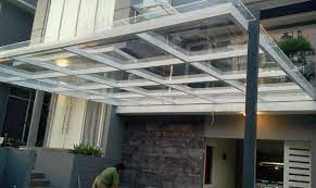 Apa saja opsinya yang jelas sesuaikan dengan desain rumah anda. Harga Kanopi Kaca Tempered Laminate Minimalis Terbaru 2021