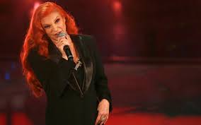 La cantante e attrice teatrale dai capelli rossi, all'anagrafe ilvia maria biolcati, aveva 81 anni e viveva a milano. Uezhnvh0jyqhrm