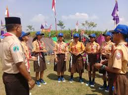 Jadi, pengertian pramuka adalah semua anggota gerakan pramuka indonesia yang terdiri dari beberapa tingkatan, mulai. Arti Kata Motto Gerakan Pramuka