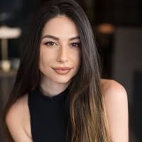 Meagan Hess's Instagram, Twitter & Facebook