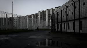 Costumes, déguisements et accessoires pour hommes, femmes et enfants, pour vos soirées de fêtes et vos anniversaires ! Treizieme Suicide De L Annee A La Prison De Fleury Merogis Un Chiffre Alarmant Difficile A Expliquer Lci