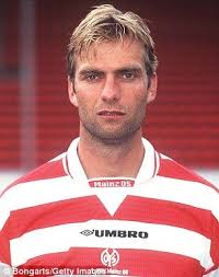 Diese übersicht listet alle spieler auf, die während aller amtszeiten des trainers jürgen klopp verpflichtet this is an overview of all purchased players who arrived during the spell of the manager. Pin On Gerrard