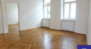 Eine günstige wohnung am stadtrand bietet neben preisvorteilen auch die möglichkeit, abseits des turbulenten großstadttrubels in einer naturbelassenen grünen umgebung zu wohnen. Gunstige Altbaumiete In 1110 Wien Simmering Wohnung Mieten Haus Kaufen Privatimmobilien Mietguru
