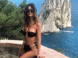 Il notiziario viene creato dal nostro algoritmo di classificazione automatica di testi con le ultimissime novità dai quotidiani e le agenzie di stampa online italiane. Rosa Perrotta E Lo Scatto Su Instagram Che Manda In Tilt I Fan