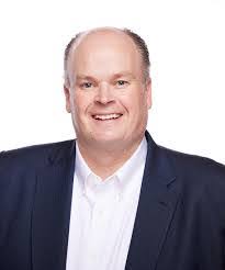 Diana Laing's Instagram, Twitter & Facebook