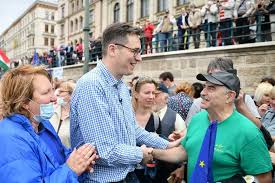 Jun 03, 2021 · ügyes húzással kerülte meg karácsony gergely a kormányt orbán viktor kiposztolta, mit csinál a müncheni meccsnézés helyett így mesél gyerekeinek szinetár dóra és béres alexandra Karacsony Gergely Ing Folytatodik A Roncsderbi Ujabb Alkalmatlan Ellenzeki Jelolt Bukkant Fel