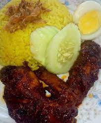 Resepi Nasi Kuning Dengan Ayam Masak Merah Resepi Bonda In 2021 Resep Ayam Resep Nasi Rebusan
