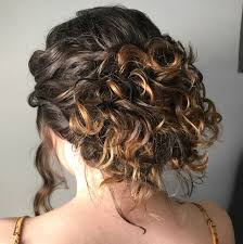 When waves are natural or even artificial (permed hair), casual medium wavy hairstyles are quick and easy to create because the waves and cut determine the. 25 Fresh Medium Length Hairstyles For Thick Hair To Enjoy In 2020