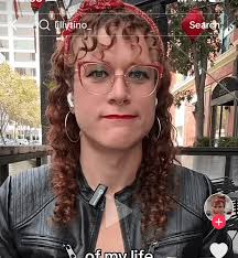 The first picture they took together. : r/livenfamilysnark