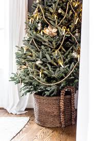Christmas decorations pinterest images instagram live starting. Ultimate Guide To Decorating And Caring For A Real Christmas Tree Bless Er House