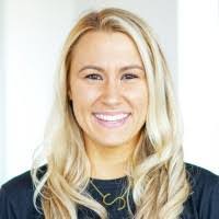 Sara Kraft's Instagram, Twitter & Facebook