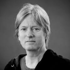 Leanne Winston's Instagram, Twitter & Facebook