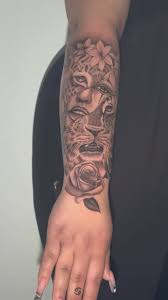 Some work by artist @diego_tattoos_ 🥶🤤, #blue #diamond #tattoostudio  #bnginksociety