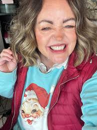 Sometimes you've got to bring your own sunshine & smiles. ♥️🎄🎅🏻  #teacherlife