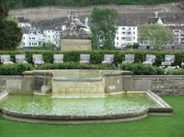 Das in seiner hellen farbe weithin sichtbare schloss am linken rheinufer unterscheidet sich von den meisten bauwerken, denen man im unesco weltkulturerbe oberes mittelrheintal begegnet. Kurfurstliches Schloss Koblenz 2021 All You Need To Know Before You Go With Photos Tripadvisor
