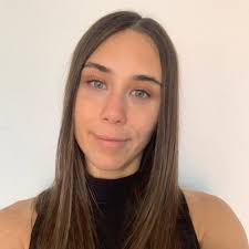 Cuando los nervios te ganan en una entrevista y querés decir "lo correcto  para el puesto" y analizas la cara del entrevistador 😂