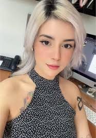 Ashley Samayoa's Instagram, Twitter & Facebook