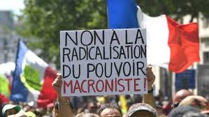 Si être gilet jaune, ça veut dire qu'on est pour que le travail paie plus et que le parlement fonctionne mieux, alors je suis gilet jaune. Jojo Le Gilet Jaune France Culture