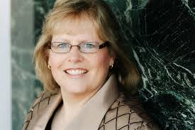 Elizabeth Mowery's Instagram, Twitter & Facebook