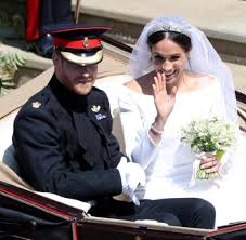 Harry und meghan verlieben sich ineinander und es folgt eine liebesaffäre, die das paar geheim hält. Harry Und Meghan Die Schlimmsten Kommentare Der Tv Kommentatoren Welt
