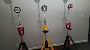Dewalt 20v Tripod Light Dcl079 And Milwaukee M18 Rocket Lights 2130 2135 20 Comparison Youtube