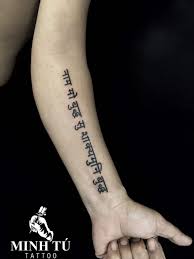 Bí quyết chọn và dùng mĩ phẩm, cách trang điểm, trị mụn. Hinh XÄƒm Chá»¯ á»Ÿ Cá»• Tay Ä'áº¹p Cho Nam
