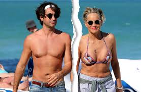 Sharon stone's very first speaking role was in the horror movie, called, deadly blessing in the year sharon stone had then made appearances in films like irreconcilable differences, king solomon's. Twice Divorced Sharon Stone Calls Off Wedding To Much Younger Boyfriend