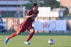 Patrik schick (born 24 january 1996) is a czech professional footballer who plays as a forward for bundesliga club bayer leverkusen and the czech republic national team. Patrik Shik Mozhet Perejti V Rb Lejpcig V Blizhajshie 24 Chasa Novosti Italii Na Football Fun Ru