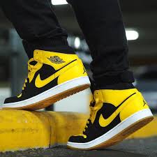 Air Jordan 1 Mid New Love Mens Nike Shoes Sneakers Men Fashion Air Jordans