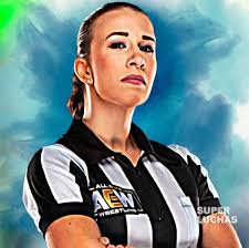 Aubrey Edwards, de réferi a luchadora en AEW: fans divididos