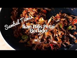 Ia bertujuan supaya rencah cepat garing. Sandwich Sambal Tumis Bilis