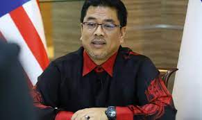 Beliau juga adalah bekas ahli dewan rakyat bagi p136 tangga batu dari tahun 2013 hingga 2018. Melaka Rombak Ketua Jabatan Agensi Kerajaan Negeri