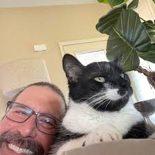 Customizing a showcase guitar body