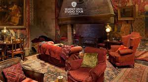 Maybe you would like to learn more about one of these? The Gryffindor Common Room Set In 360 Degrees Warner Bros Studio Tour London Youtube