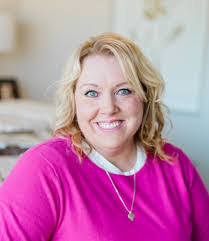 Rebekah Poe's Instagram, Twitter & Facebook