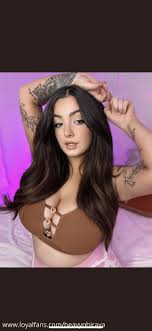 Heavyn Hirayas videos and clips | Official account | LoyalFans