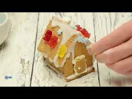 Graz was named a unesco city of design and as you wander the city, it's easy to see why. Mit Combi Butterkeks Hauschen Basteln Youtube