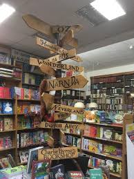 Pin By Brittany Jane On Geek Bookstore Design Bookstore Cafe Book Cafe